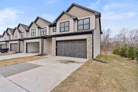 1115 Ivy Lane North Liberty IA 52317