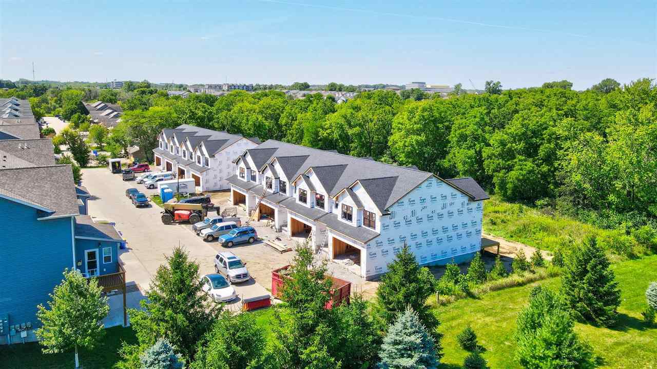 1115 Ivy Lane North Liberty IA 52317