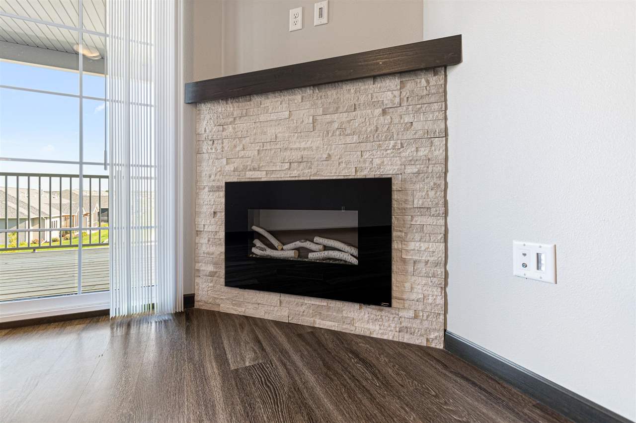 2877 Spring Rose Circle #209 Coralville IA 52241