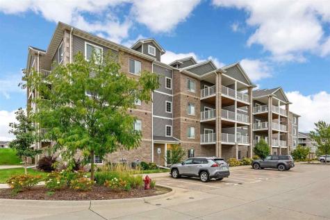 2871 Spring Rose Circle Coralville IA 52241