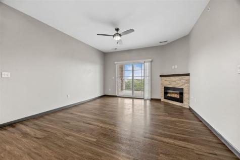 2871 Spring Rose Circle Coralville IA 52241