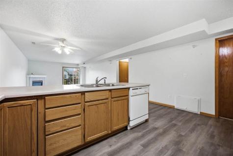 536 Westside Drive Iowa City IA 52246