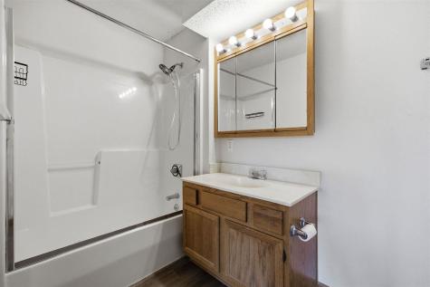 536 Westside Drive Iowa City IA 52246