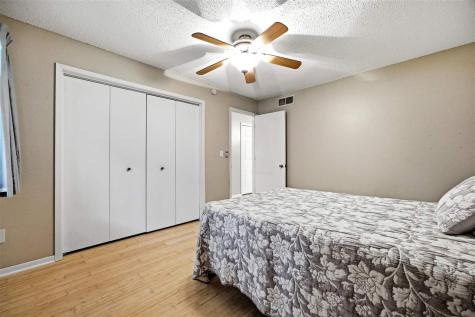3302 Hanover Court Iowa City IA 52245