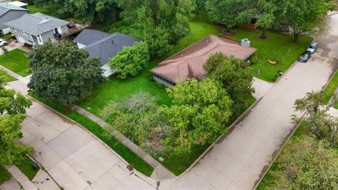 3302 Hanover Court Iowa City IA 52245