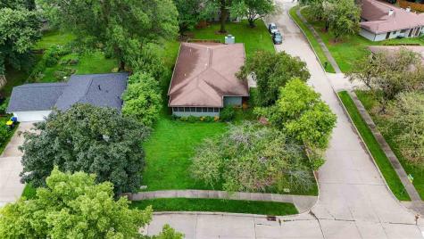 3302 Hanover Court Iowa City IA 52245