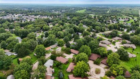 3302 Hanover Court Iowa City IA 52245