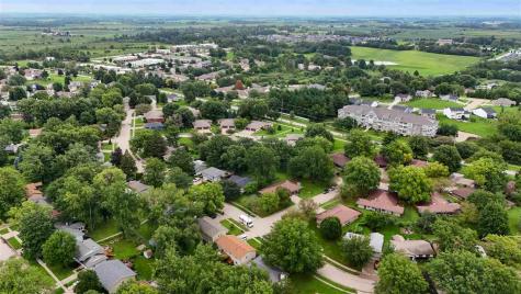 3302 Hanover Court Iowa City IA 52245