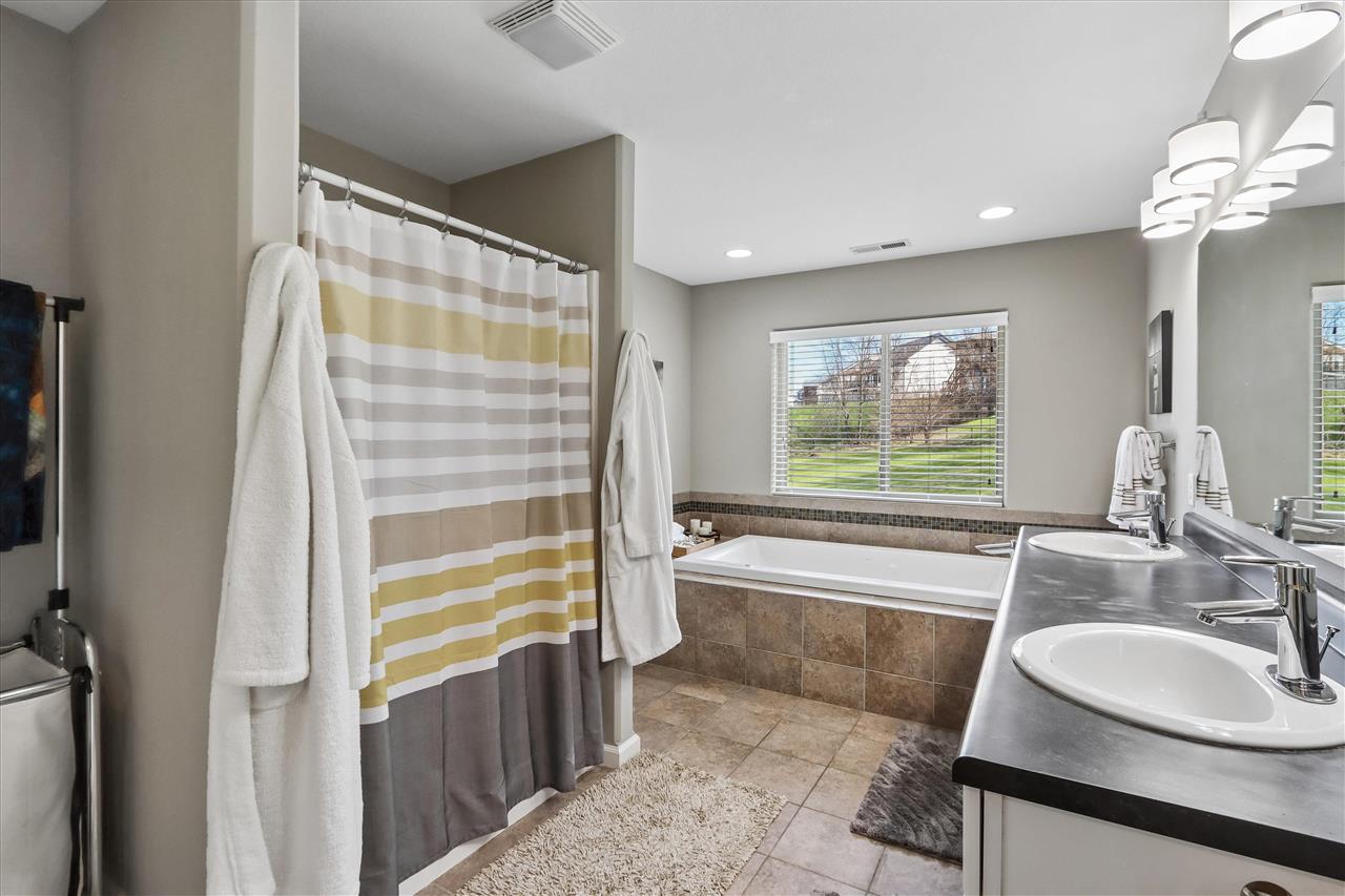 232 Woodfield Lane Tiffin IA 52340
