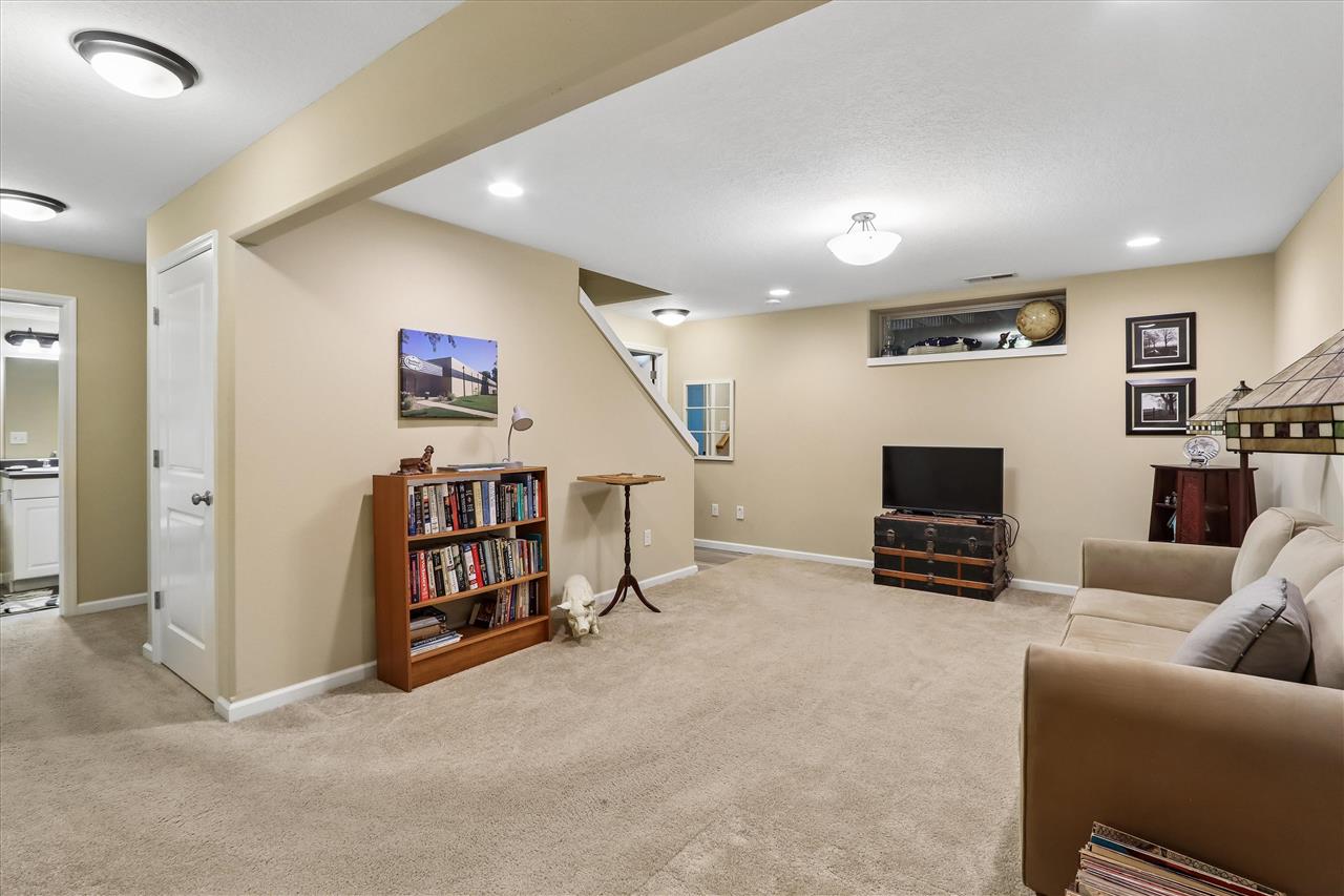 232 Woodfield Lane Tiffin IA 52340