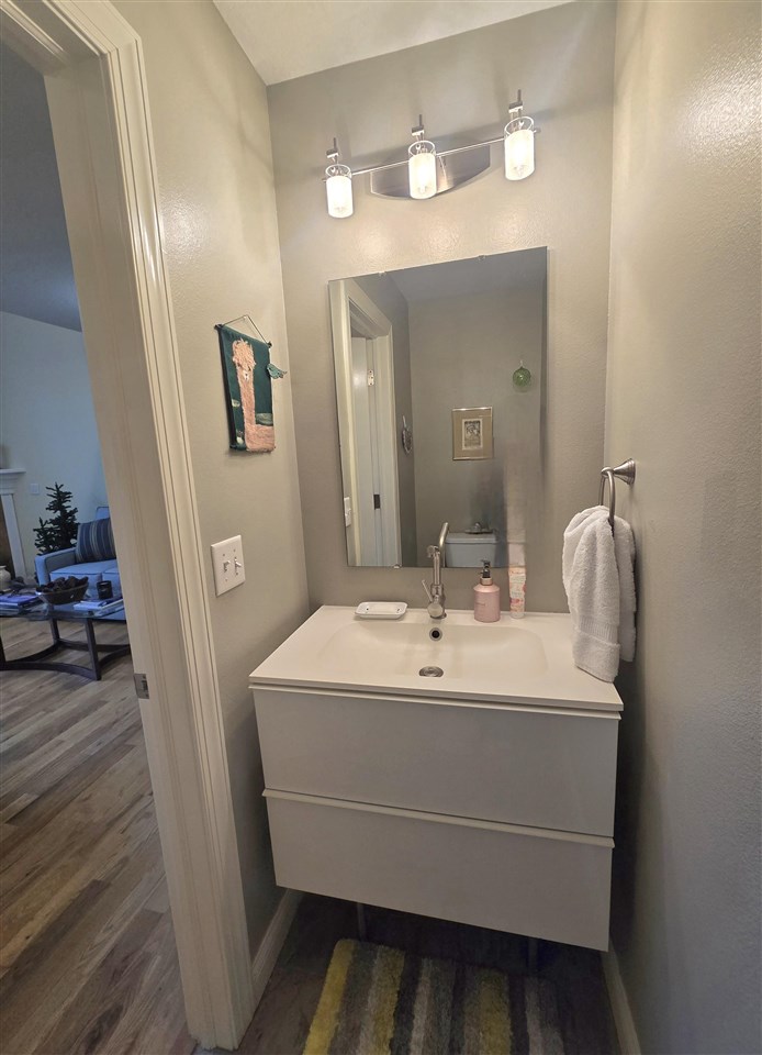 232 Woodfield Lane Tiffin IA 52340