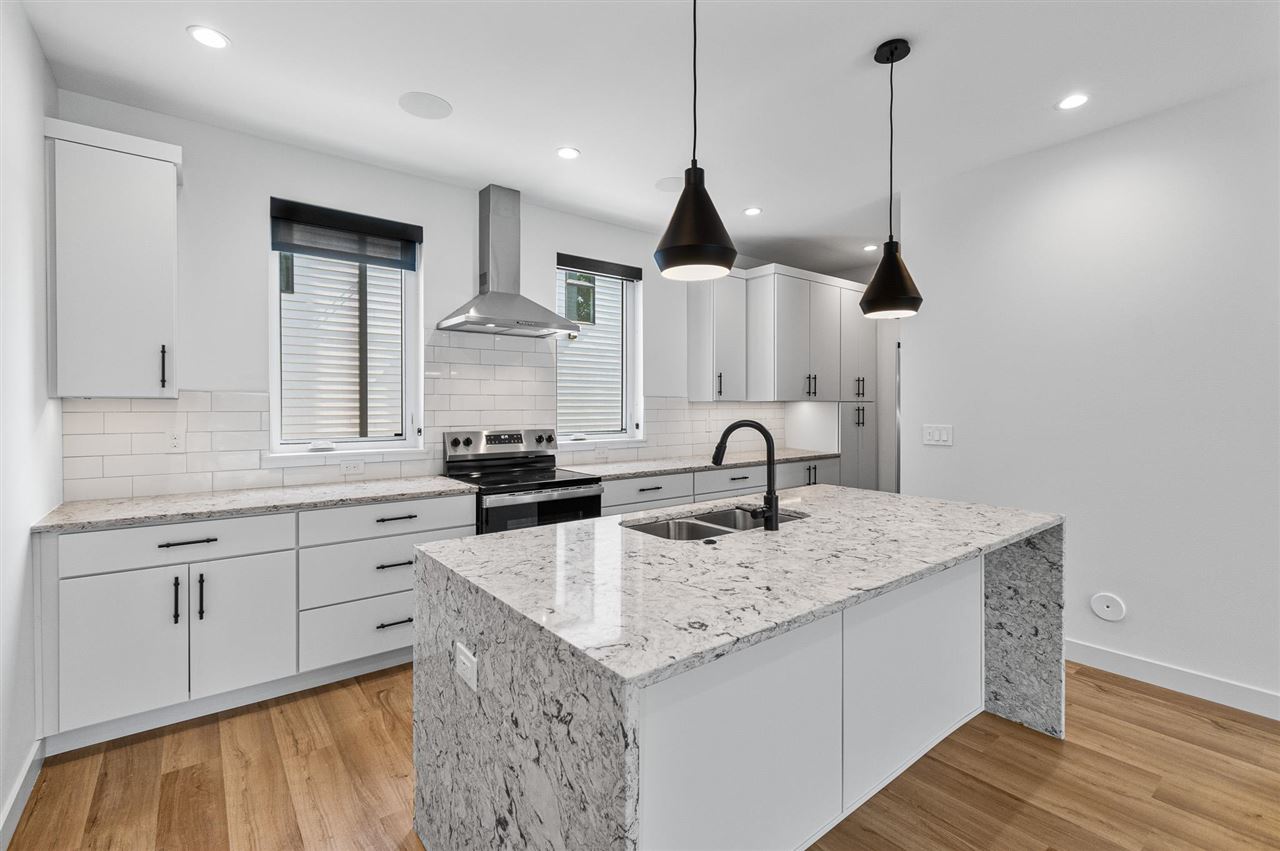 14 Lincoln Avenue #4 Iowa City IA 52246