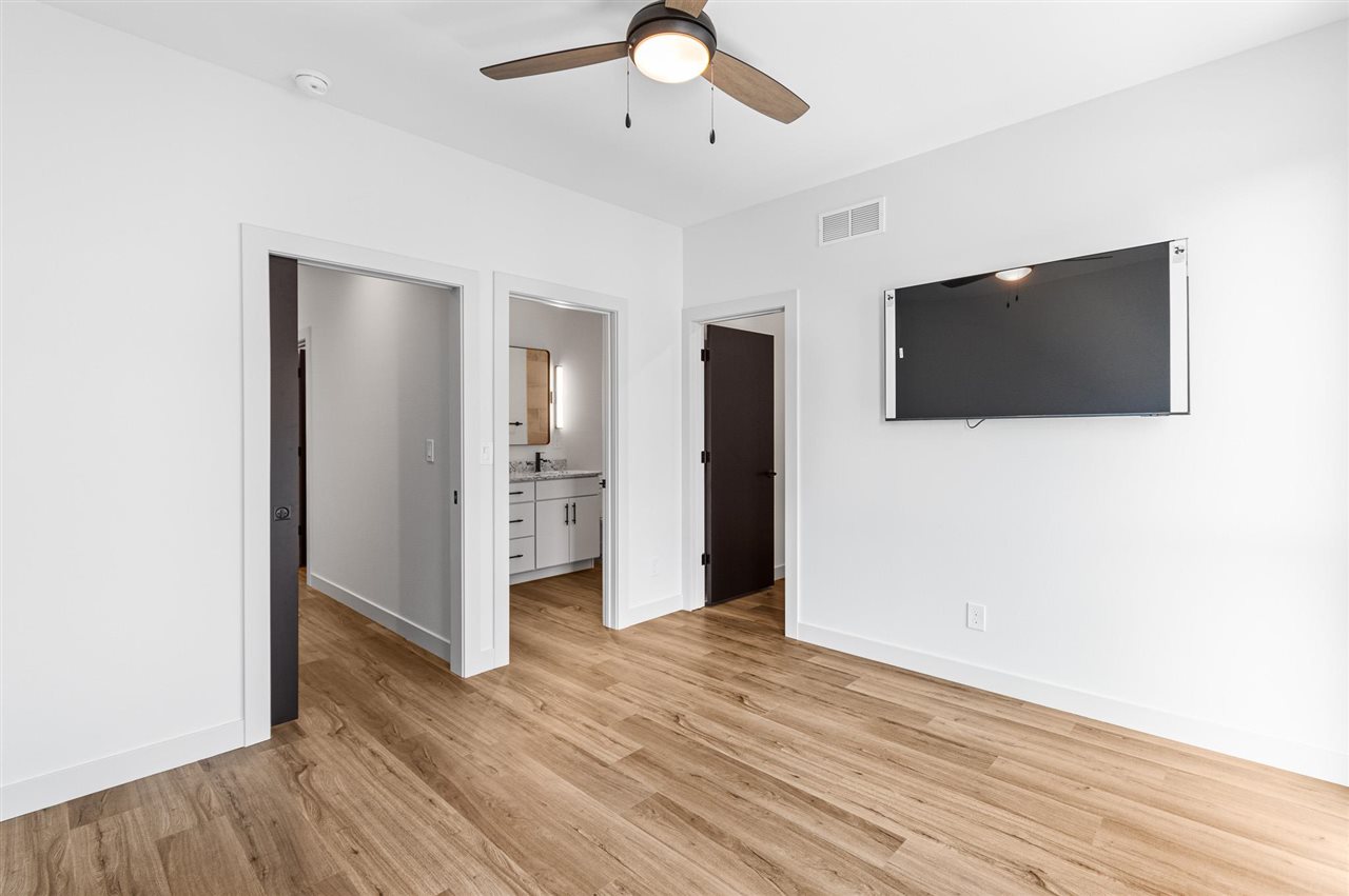 14 Lincoln Avenue #4 Iowa City IA 52246