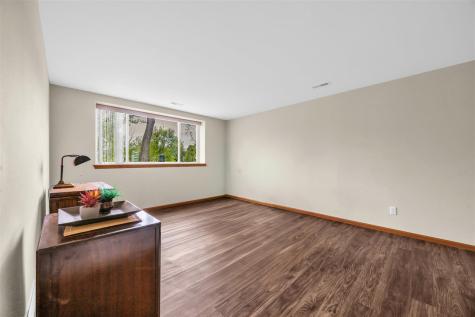 396 Teakwood Lane Cedar Rapids IA 52402