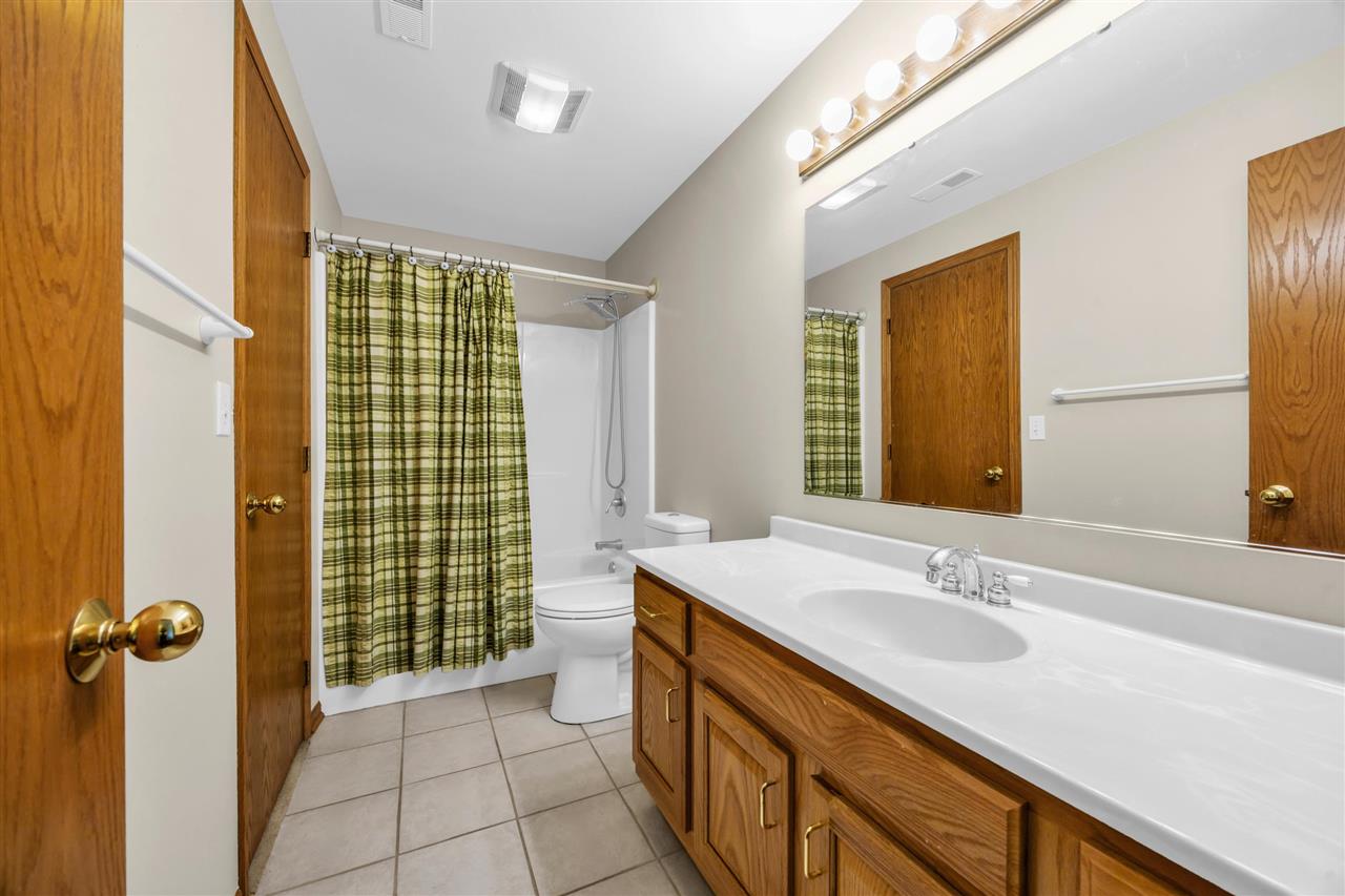 396 Teakwood Lane Cedar Rapids IA 52402