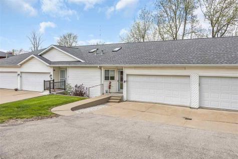 396 Teakwood Lane Cedar Rapids IA 52402
