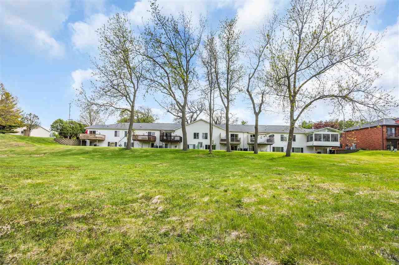 396 Teakwood Lane Cedar Rapids IA 52402