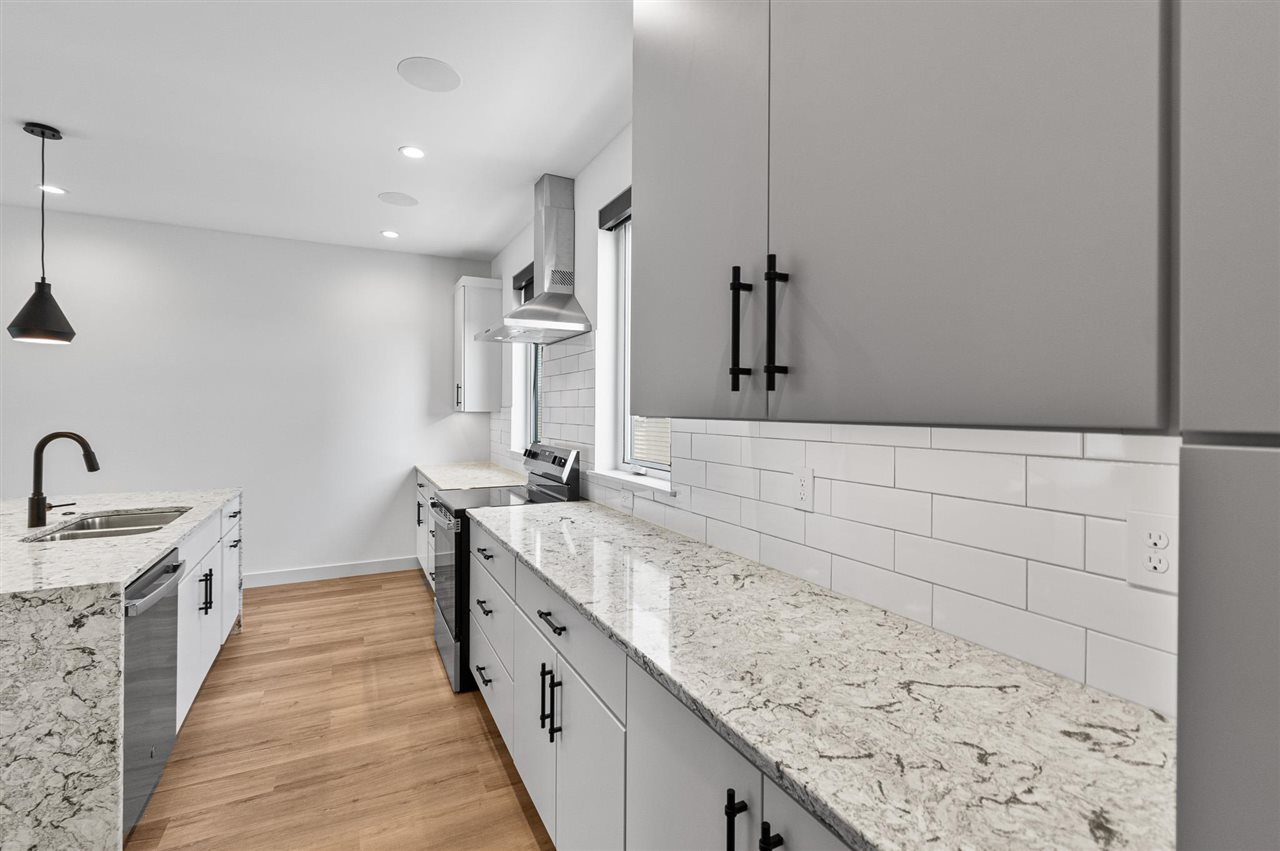 14 Lincoln Avenue #6 Iowa City IA 52246
