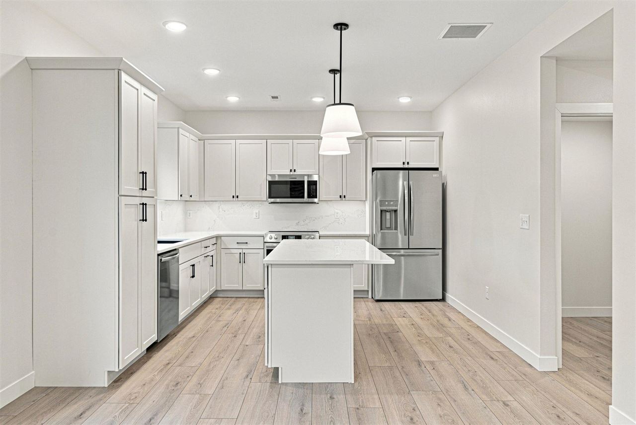 3971 Unbrideled Avenue Iowa City IA 52240