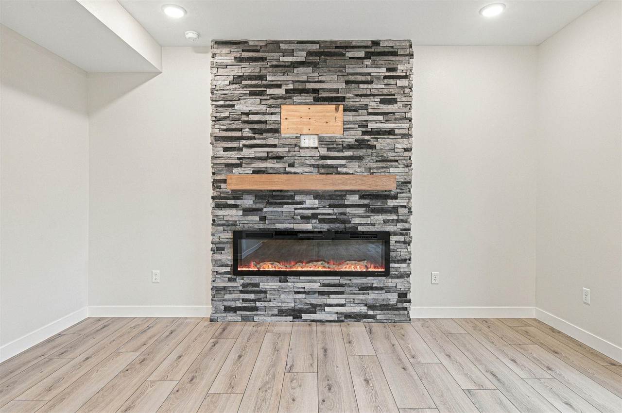 3971 Unbrideled Avenue Iowa City IA 52240