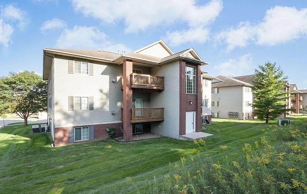 2268 Holiday Road Coralville IA 52241