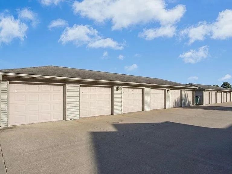 2268 Holiday Road Coralville IA 52241