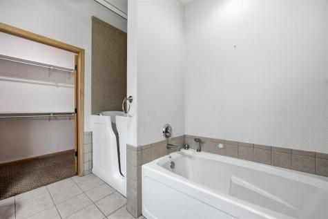2118 Abbie Court Coralville IA 52241