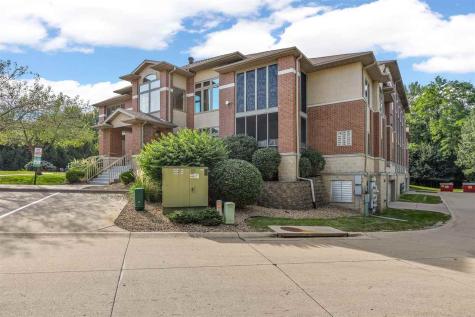 1779 Louis Place Iowa City IA 52246