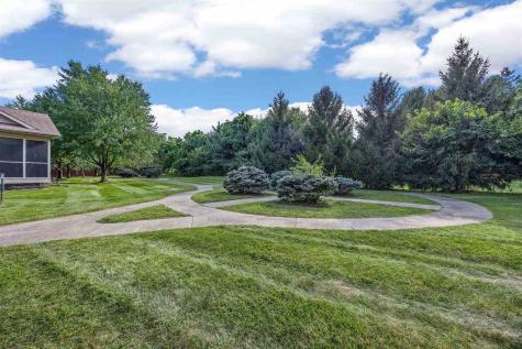 1779 Louis Place Iowa City IA 52246