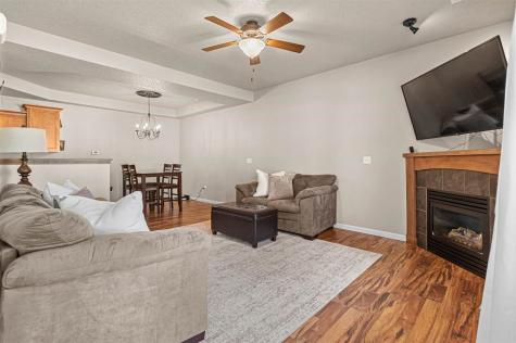 1476 Burr Drive North Liberty IA 52317