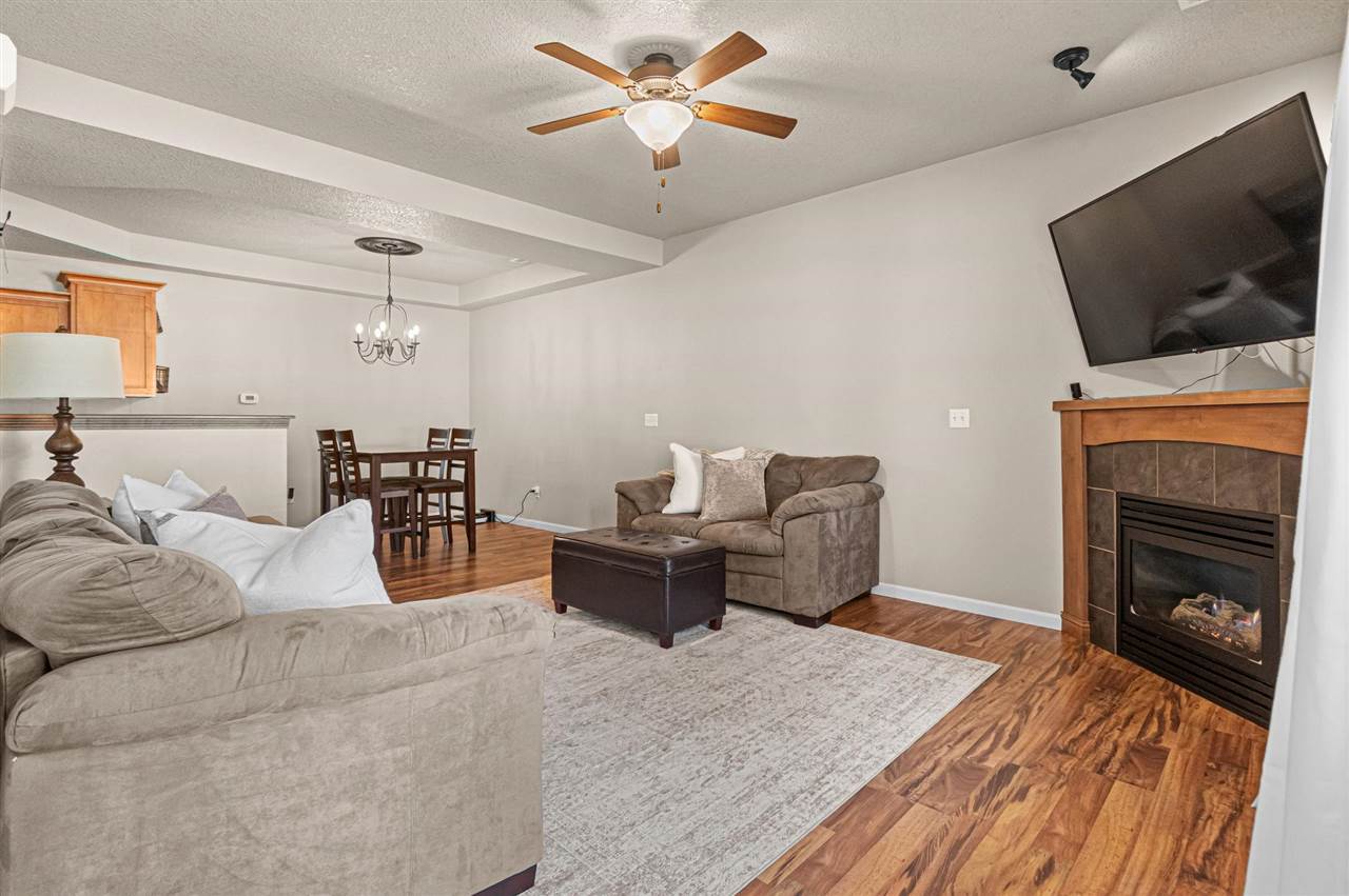 1476 Burr Drive North Liberty IA 52317