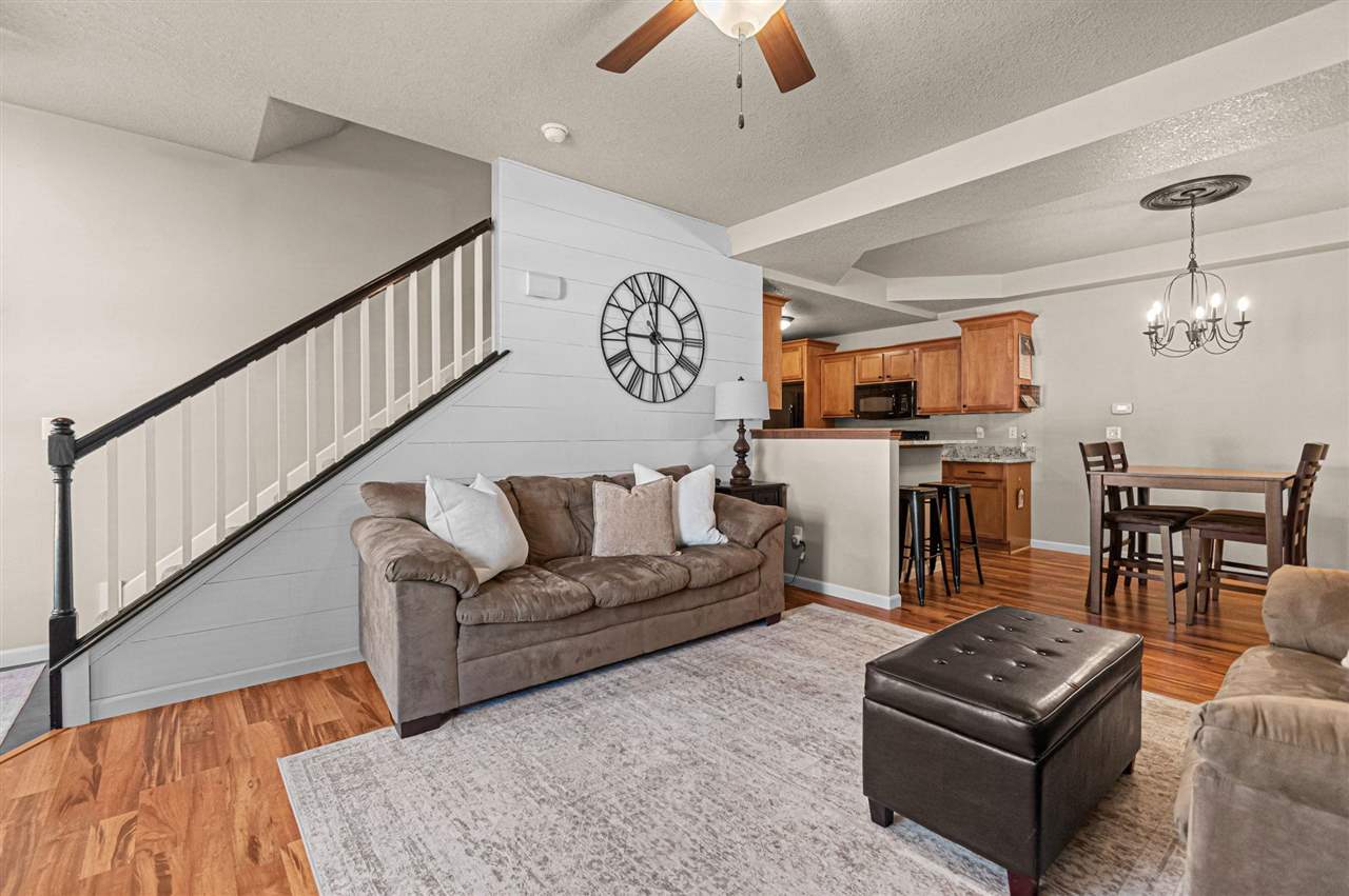 1476 Burr Drive North Liberty IA 52317