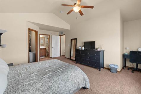1657 Burr Drive North Liberty IA 52317