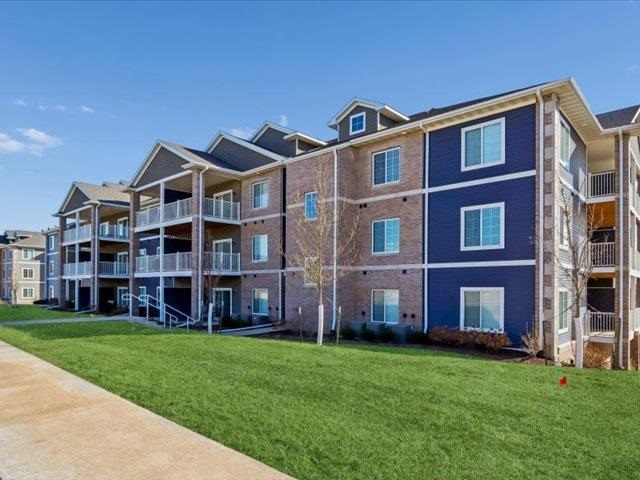 2873 Spring Rose Circle Coralville IA 52241