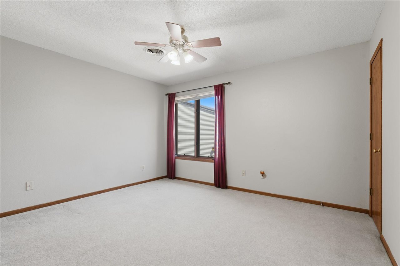 932 Westside Drive Iowa City IA 52246
