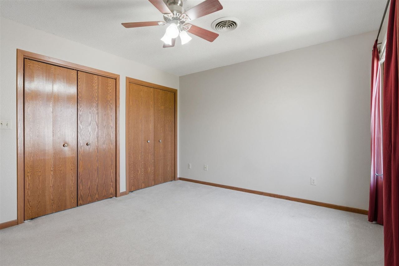 932 Westside Drive Iowa City IA 52246