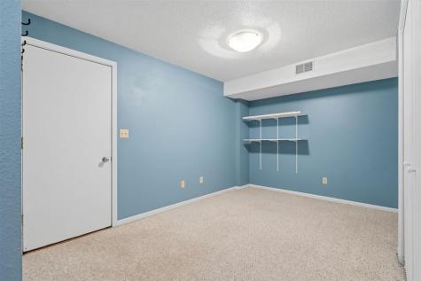 932 Westside Drive Iowa City IA 52246