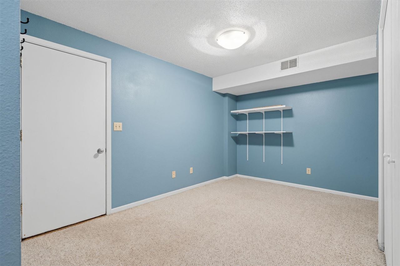 932 Westside Drive Iowa City IA 52246