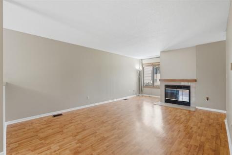 932 Westside Drive Iowa City IA 52246