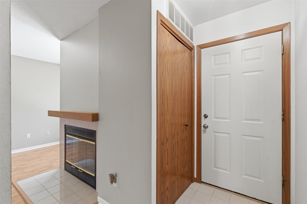 932 Westside Drive Iowa City IA 52246