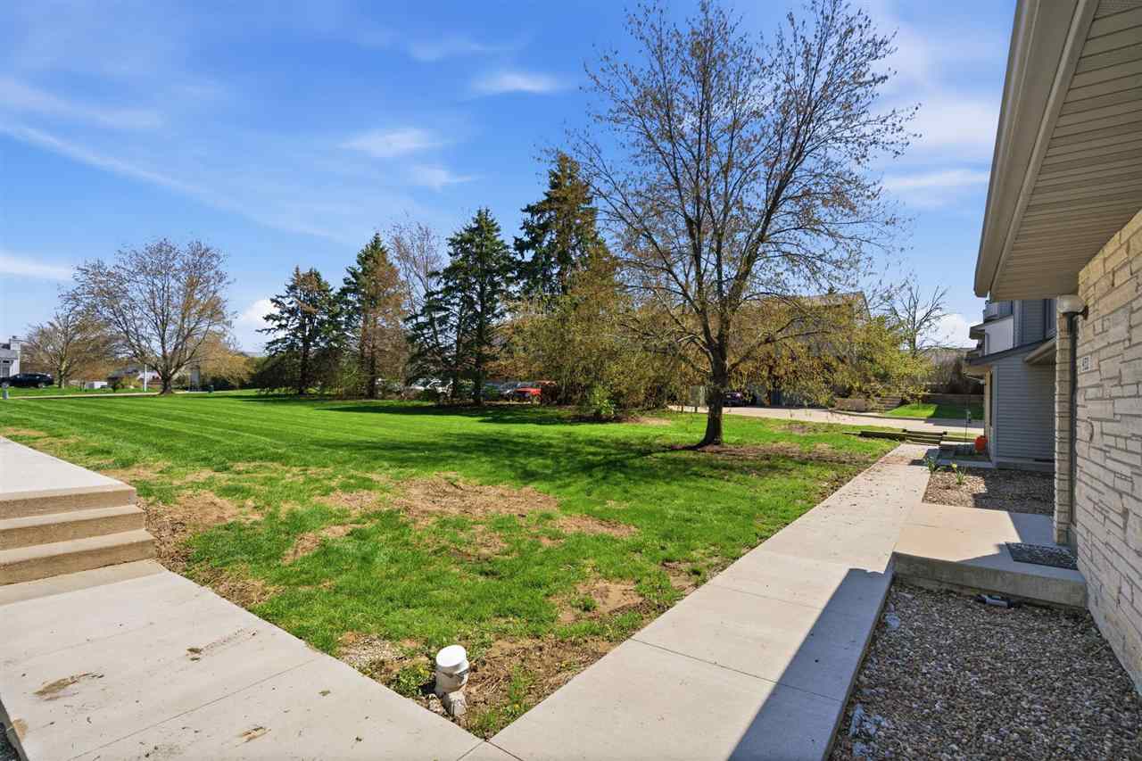 932 Westside Drive Iowa City IA 52246