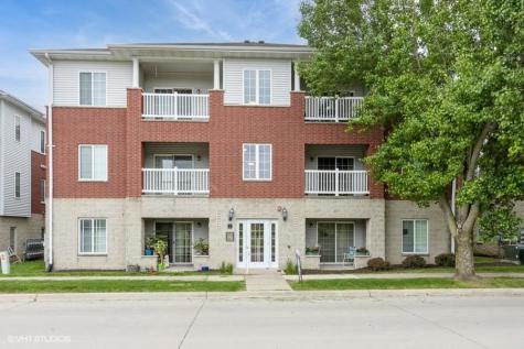 4347 York Place Iowa City IA 52245