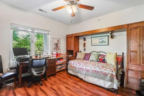 1092 Walnut Avenue Riverside IA 52327