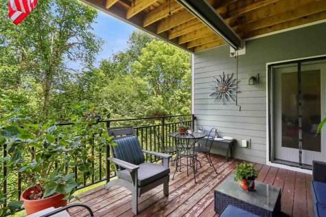 1092 Walnut Avenue Riverside IA 52327