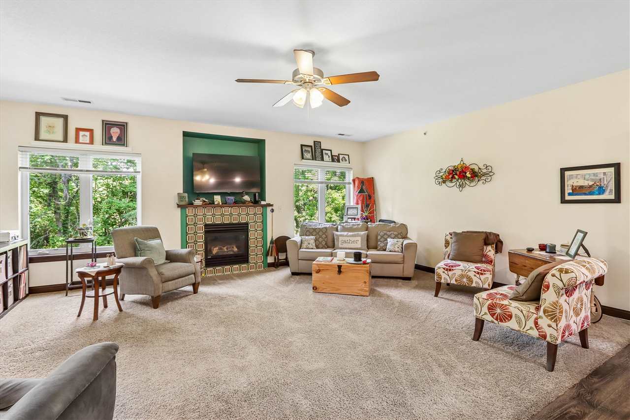 1092 Walnut Avenue Riverside IA 52327