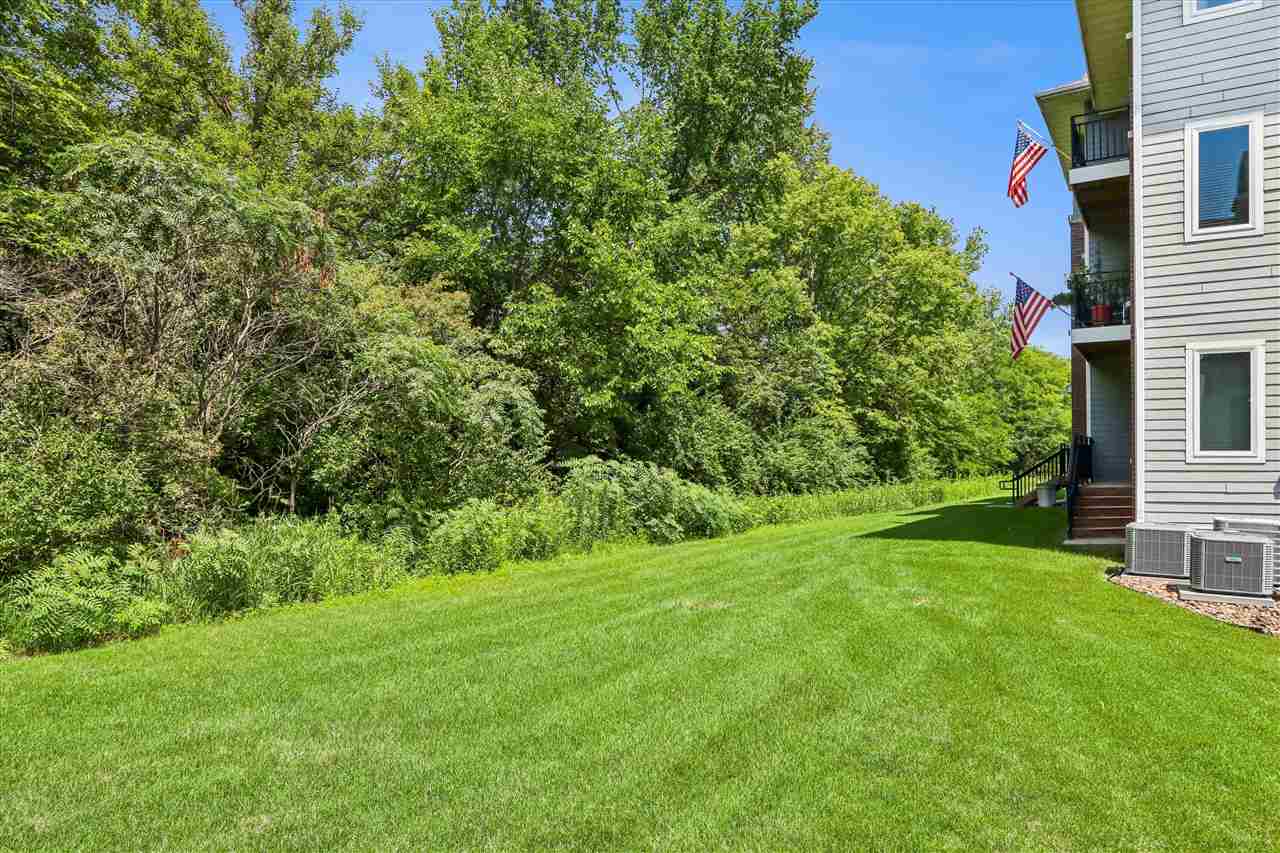1092 Walnut Avenue Riverside IA 52327
