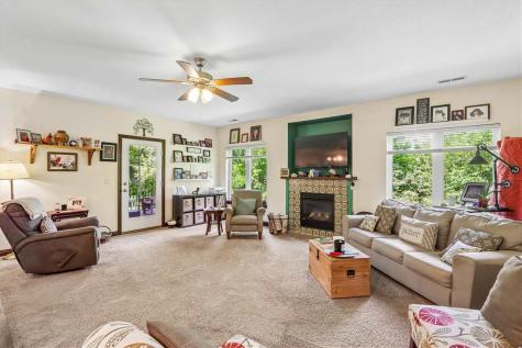 1092 Walnut Avenue Riverside IA 52327