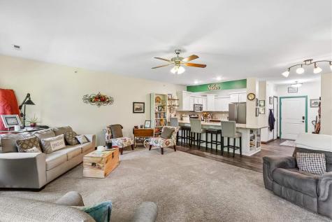 1092 Walnut Avenue Riverside IA 52327