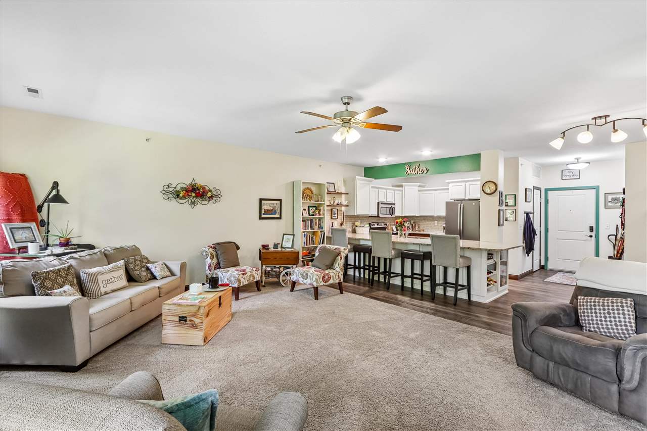 1092 Walnut Avenue Riverside IA 52327