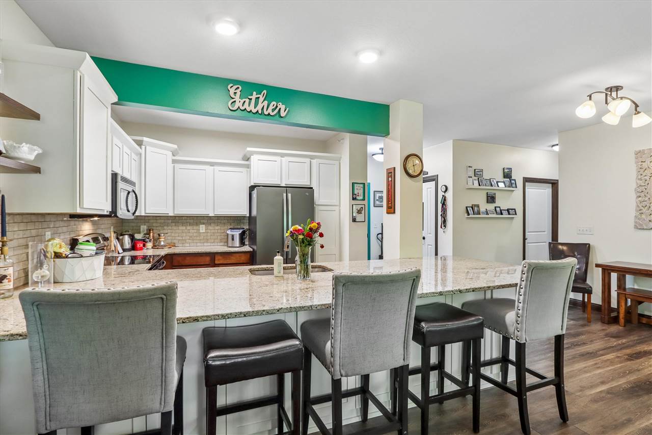 1092 Walnut Avenue Riverside IA 52327